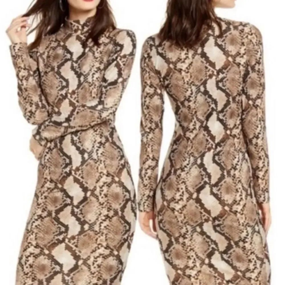 Leith Size M Long Sleeve Body-Con Dress Tan Taupe Snake Print MSRP $49